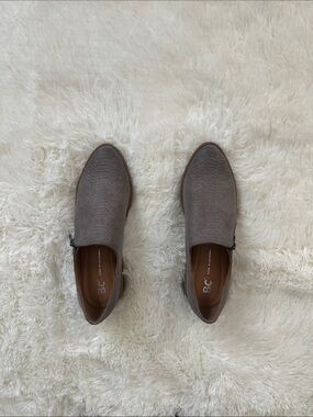 BC Footwear Gray Croc-Embossed Slip-On Loafers